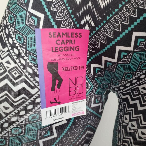 NEW No Boundaries Plus Size Green Geometric Capri Leggings - Picture 7 of 8